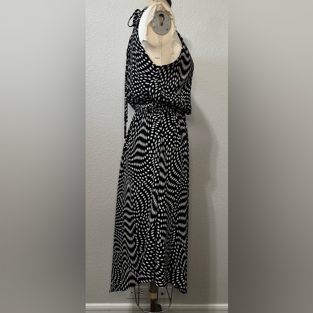 VICI Black and White abstract dot Patterned Dress - Picture 3 of 6